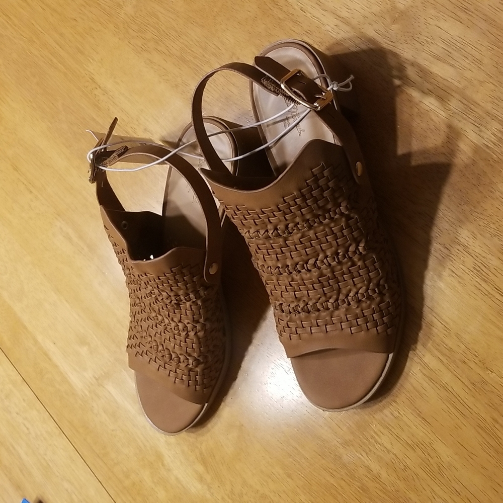 Universal thread heel sandal, Chestnut/ Aspen, size 9